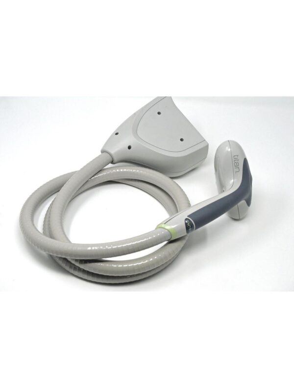 Cutera Titan Handpiece Xeo Coolglide Laser IPL Wrinkles Acne Scars Face Neck SA