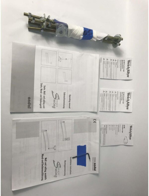 Welch Allyn Green Series GS 900 Surgical/Procedure Lamp Ceiling Mounted Overhead