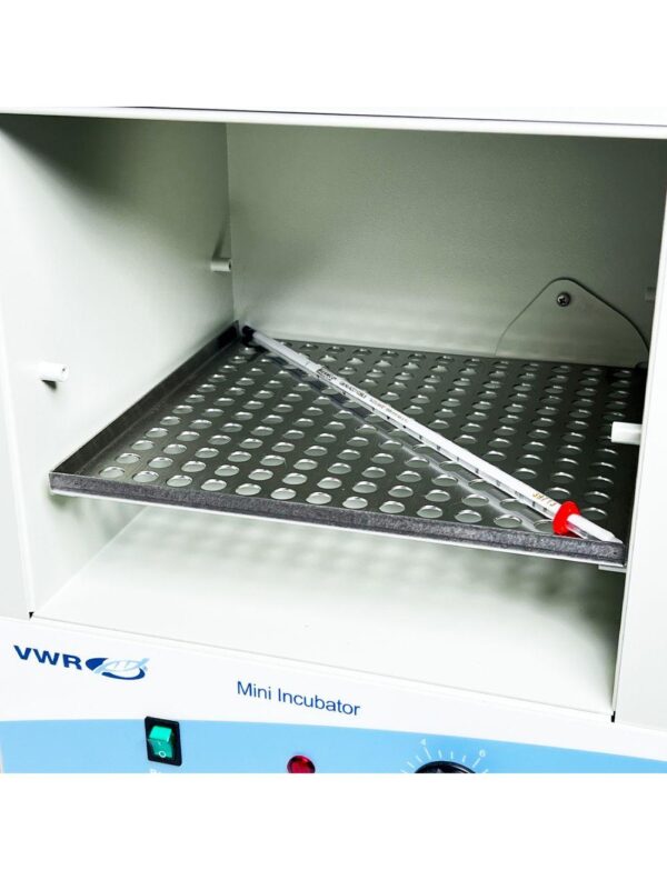 VWR Mini Incubator 97025-630 Temperature Control Microbiology Haematology