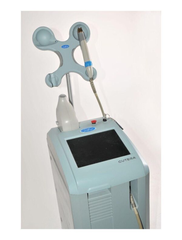 2004 Cutera XEO Laser System IPL Nd:YAG 1064 Hair Removal HR