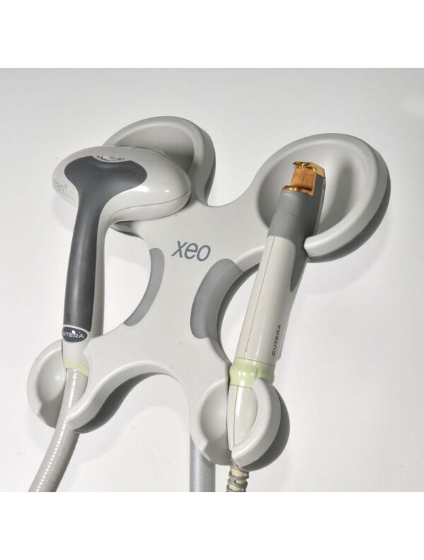 2008 Cutera Xeo Skin Resurfacing Rejuvenation Nd:YAG Laser System US220XEO