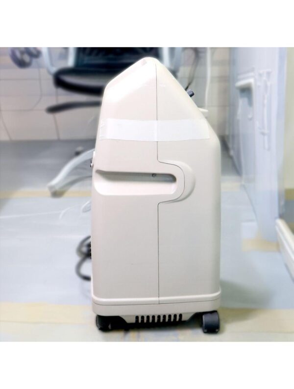 20240926080737-66f5164979d7e.jpg DeVILBISS 5 Liter Oxygen Concentrator with OSD