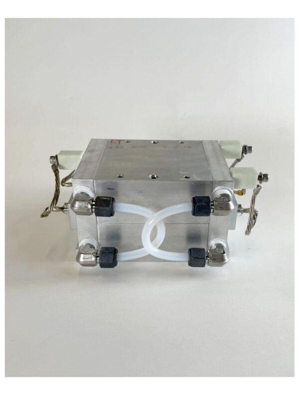 20240926081341-66f517b543695.jpg CYNOSURE APOGEE ELITE LASER HEAD PUMP CHAMBER PN: 100-7001-940