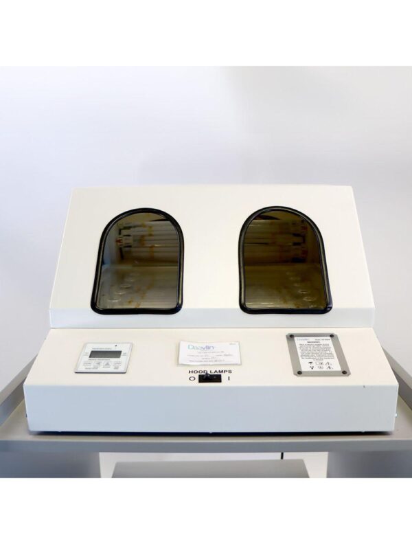 20240926083602-66f51cf273a2b.jpg Daavlin M Series Phototherapy Light Therapy Hands & Feet Duo Light-Boxes Eczema