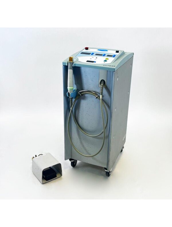 2005 Cutera Altus CoolGlide RVantage 110 Vantage Nd YAG 1064 Hair Removal Laser