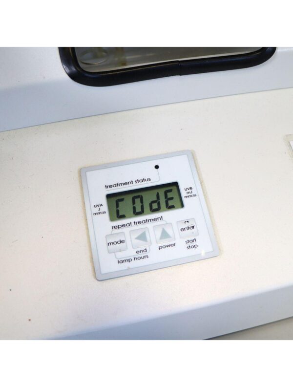 20240926083618-66f51d02da05b.jpg Daavlin M Series Phototherapy Light Therapy Hands & Feet Duo Light-Boxes Eczema