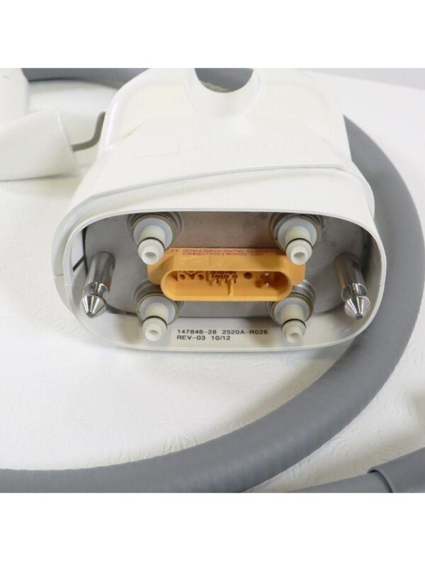2012 Palomar ICON MaxR Hair Removal Handpiece - Pulse Count: 156,072